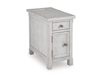 Robbinsdale Chairside End Table - US Furniture & Mattress (Waterbury,CT)*