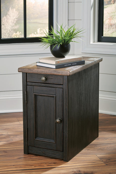 Tyler Creek End Table Set - US Furniture & Mattress (Waterbury,CT)*